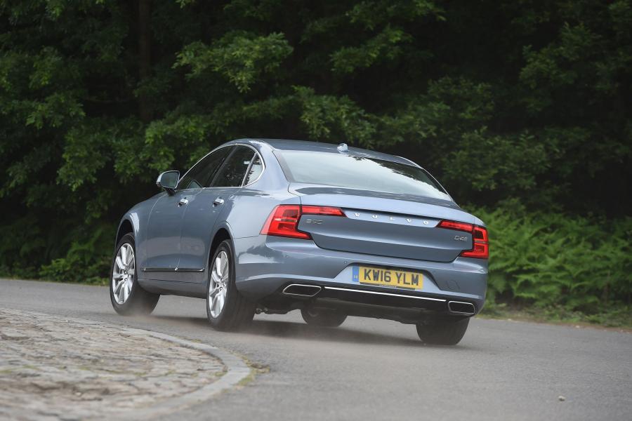  Volvo S90 D4 Inscription 2016 года  (UK) (фото 12 из 30)